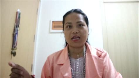 Pinakain Niya ang Puki niya Hanggang ito ay Malaban Grabi.